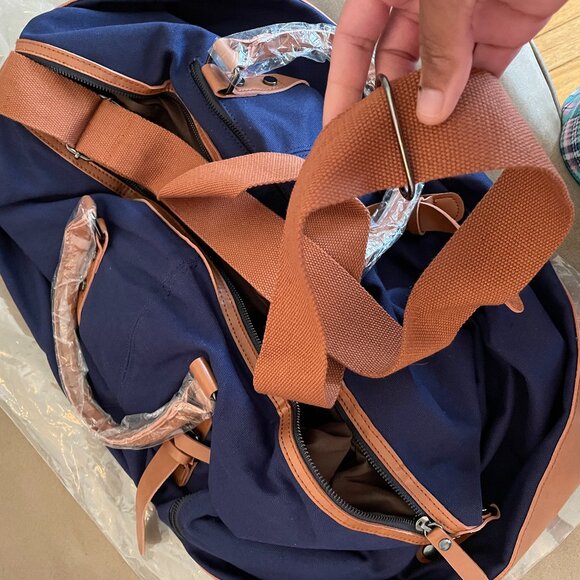 THE JOURNEYMAN BAG CO. Brand New Blue Canvas and Leather Travel Duffle - Picture 7 of 16